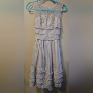 NWT Burlapp Women's Size 2 100% Silk Chiffon Dress Cream With Lining